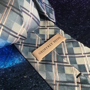 Geoffrey Beene neck tie
